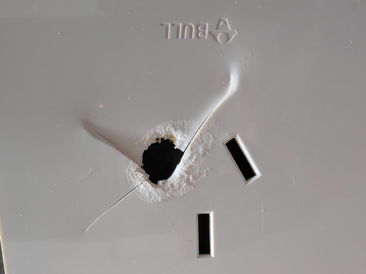 公牛开关和插座的质量着实令人忧心！去年，我装修了新房。在网上查询得知，公牛插座