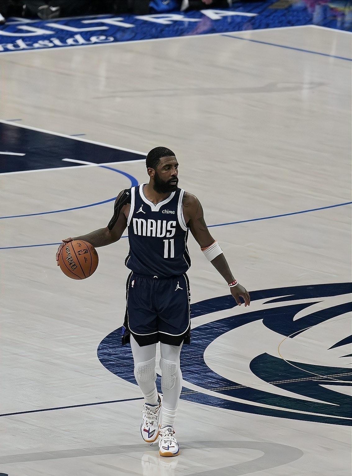 NBA休赛期风云变幻！三支球队命运转折点曝光，中国新星防守惊艳这个夏天NBA的