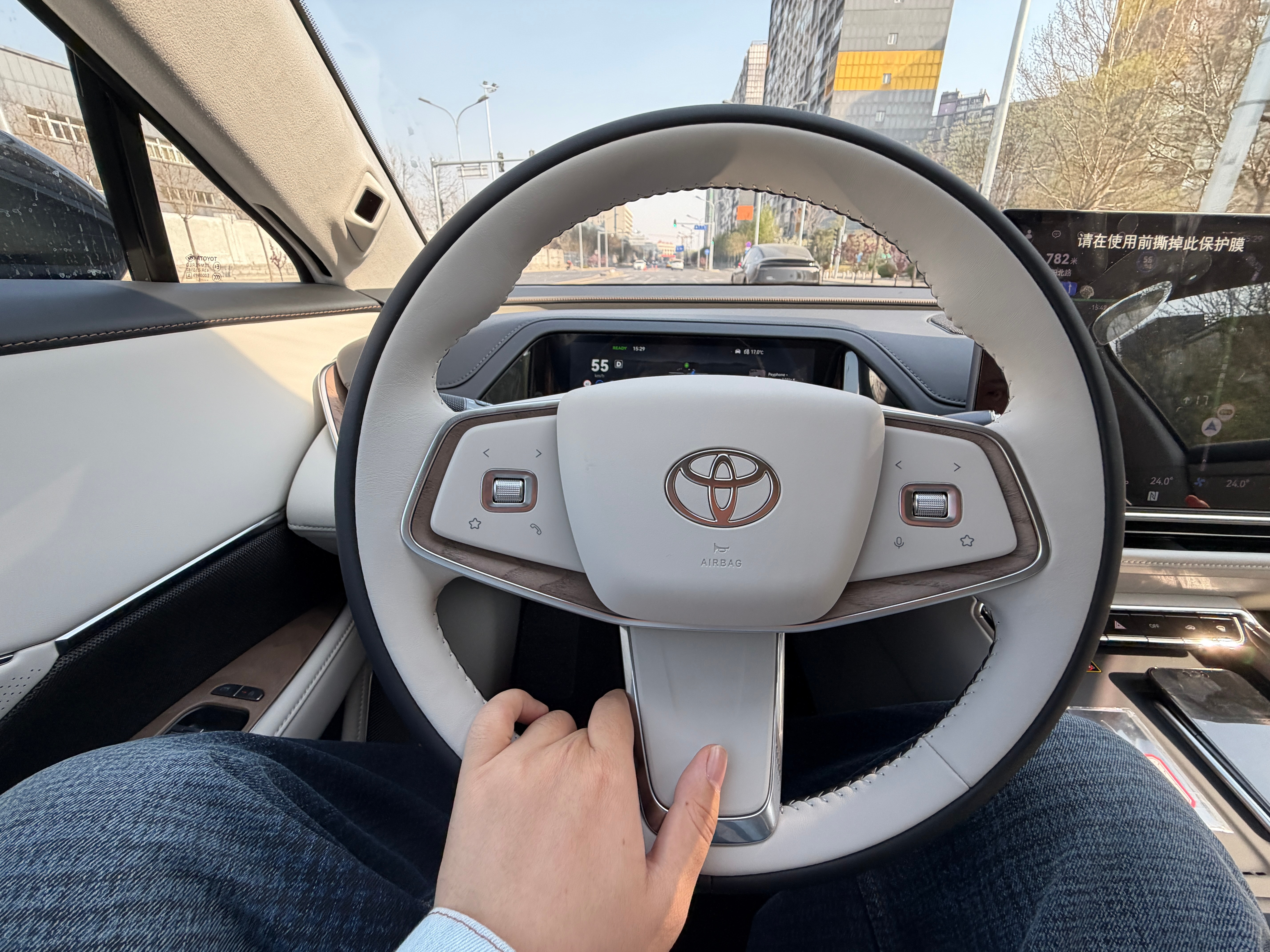 也是开上丰田了朋友们！