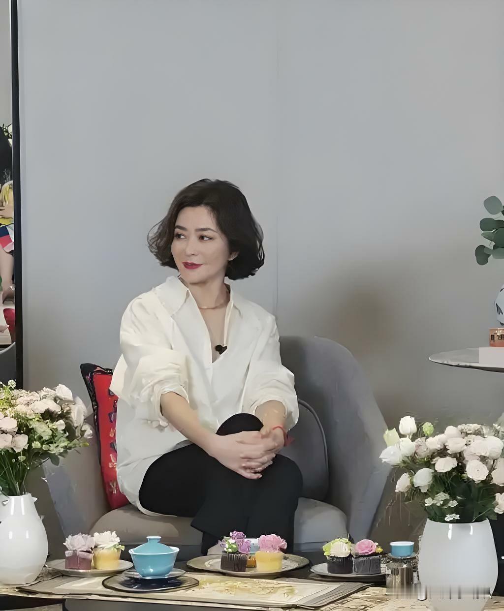 “如果当年刘銮雄没有送我2套房子，我或许已经是刘德华的妻子。”2019年关之琳节