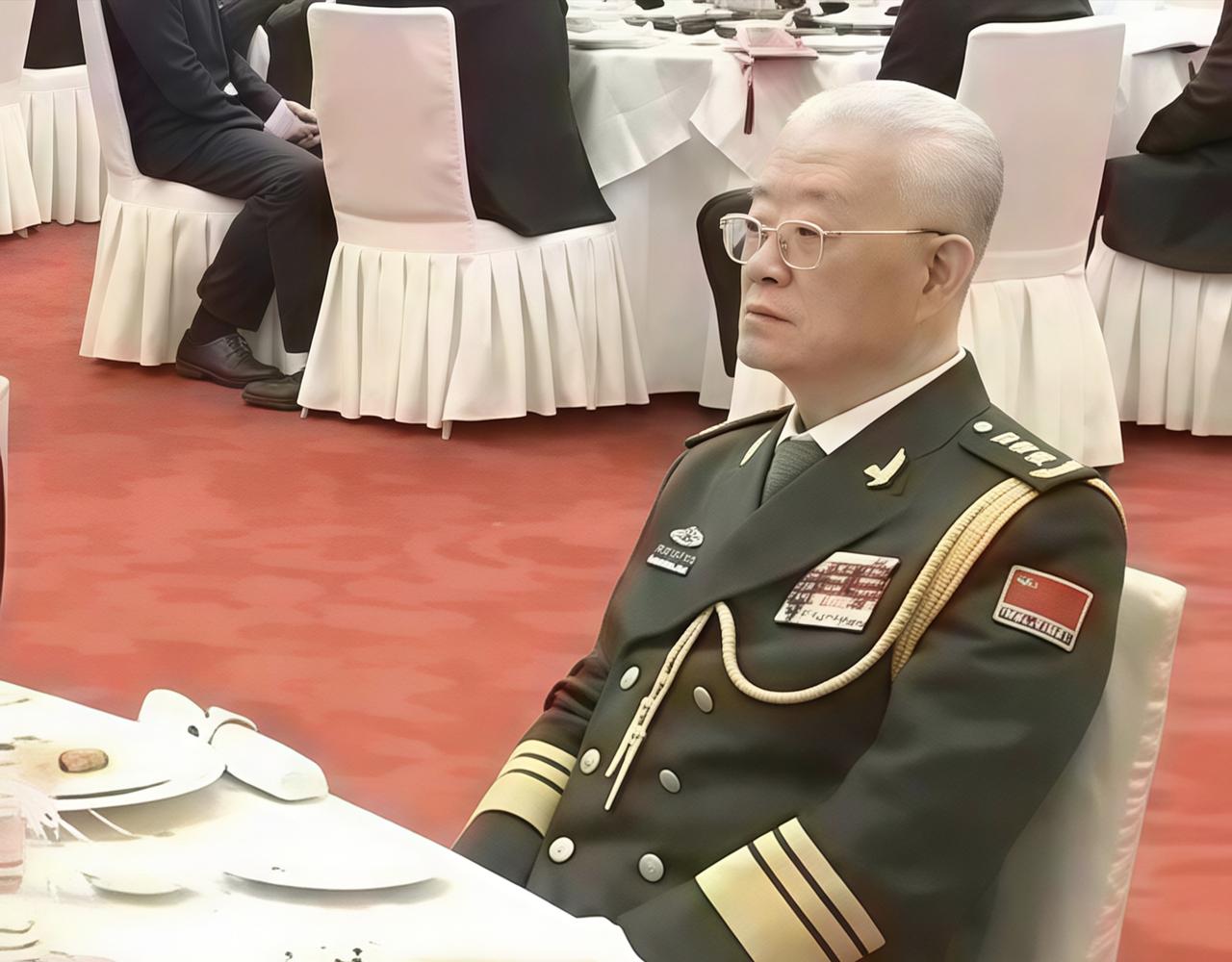 于永波今年95岁了，9月30号晚上出现在人民大会堂的国庆招待会上，看新闻里说，他