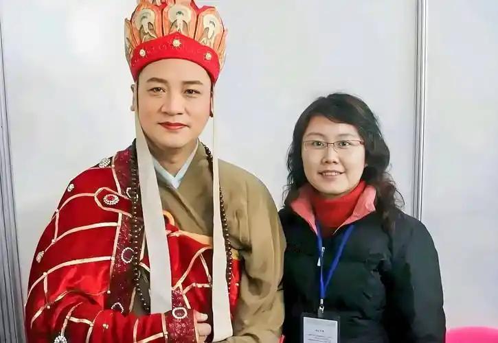 迟重瑞姨夫梅兰芳，姑父袁世海，一大家京剧届王炸！迟重瑞的家世真的太吓人了，三个姑