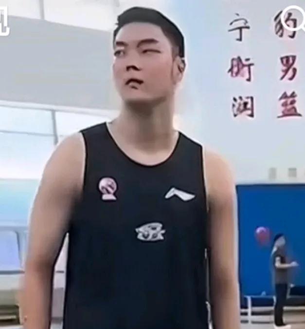 于善元正在与辽篮一队训练有人担心没有了大韩，辽篮怎么办，其实，辽篮早就做好了应