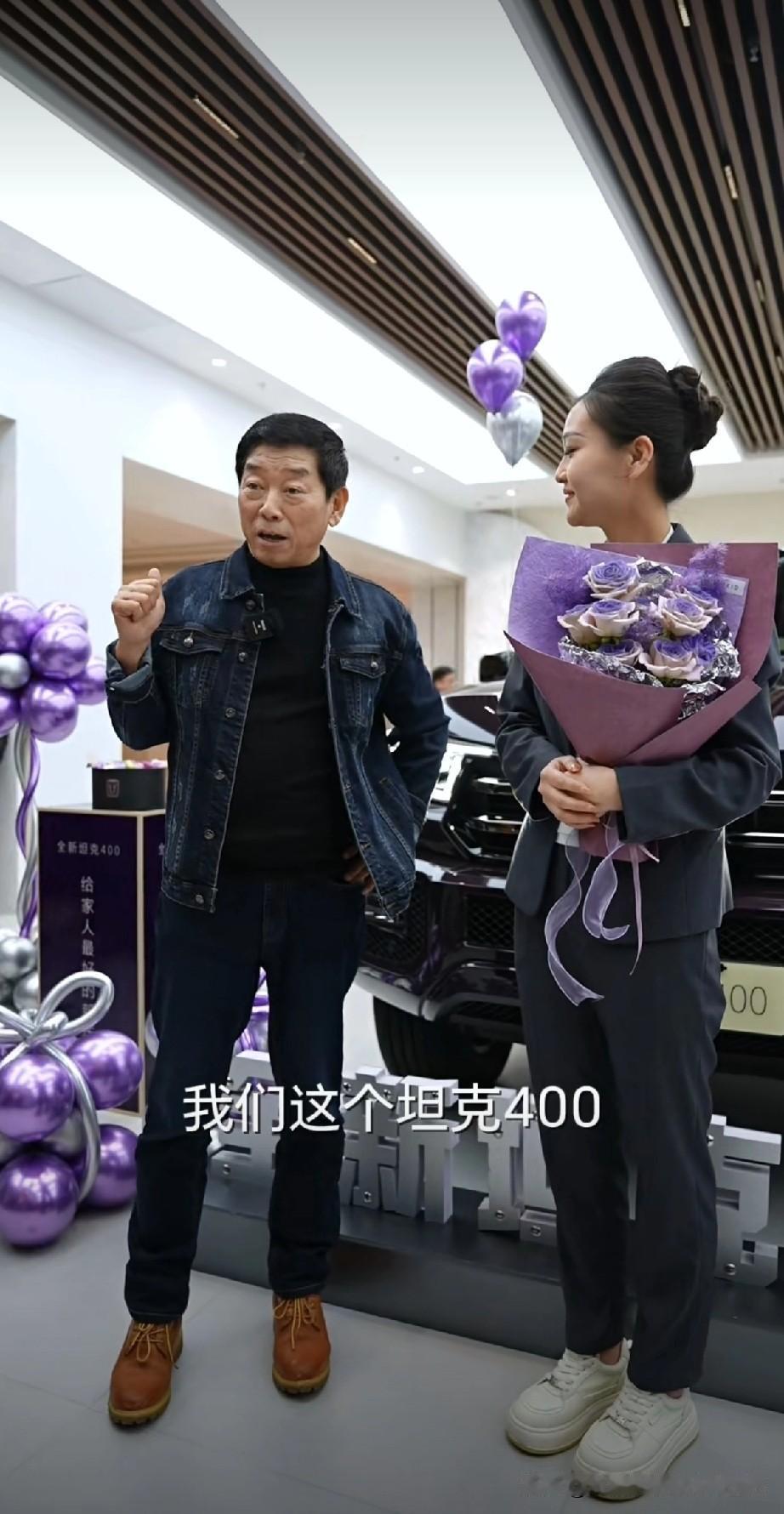 魏建军：今天第一次体验我们的销售人员给我交车！在11月19日魏总发发文说要送