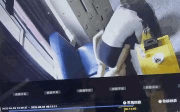 这也太吓人了！嬉闹间一步没站稳就出意外，窗户边可得当心啊，谁能想到撒娇会变成这样