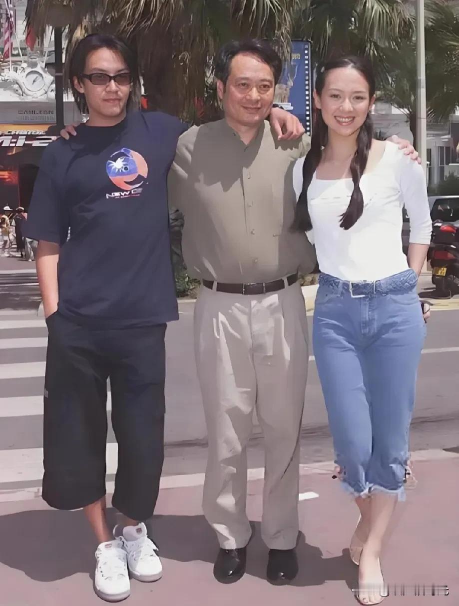 拍《卧虎藏龙》时，章子怡最怕的就是看到李安抽烟。李安导演是一个不爱表达的人，