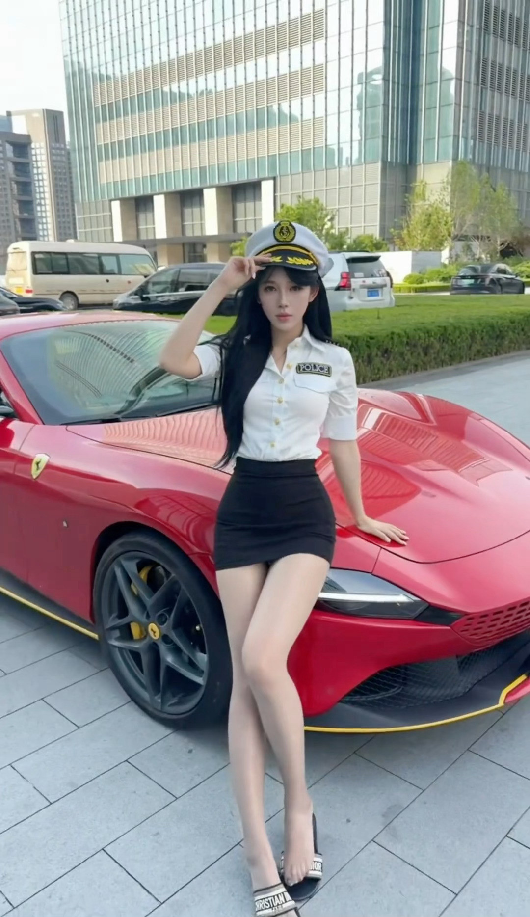小姐姐：你可以演一下小偷吗