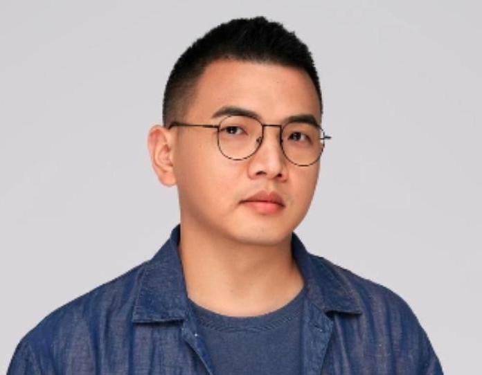 卢克文说：刘翔退役后天天打游戏，姚明退役后天天打游戏，邹市明本来也天天打游戏，哥