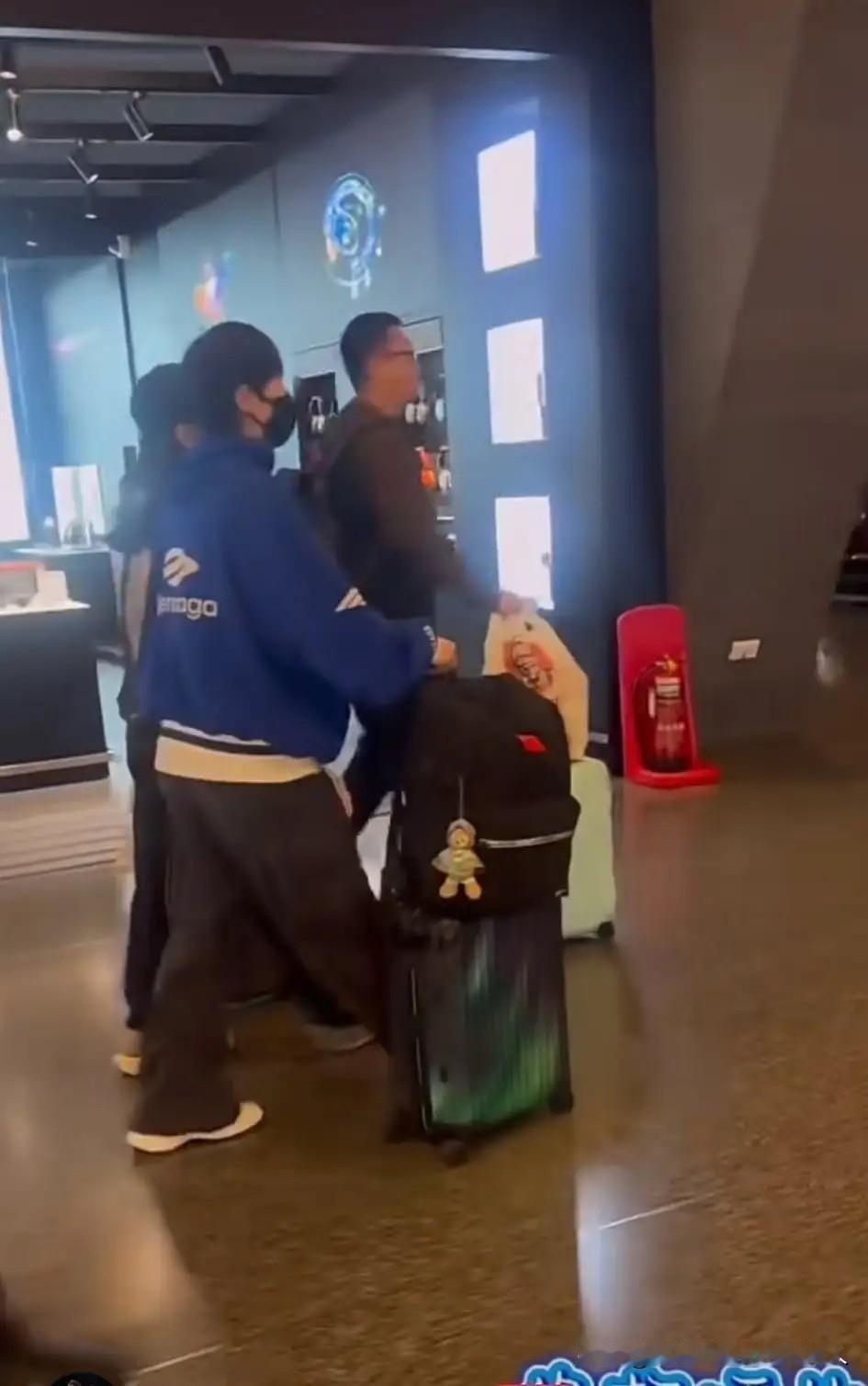 在卡塔尔赛事结束后，陈幸同与王曼昱便连夜启程返回北京，丝毫没有停歇。在本次女单决