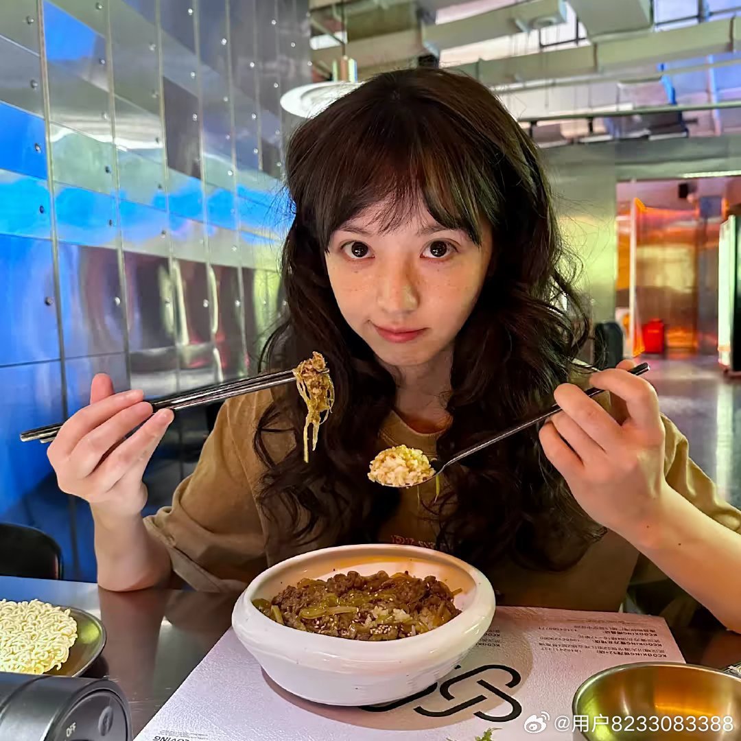 还有一天就是薇薇的生日😘😘😘😘😘😘#田曦薇#​