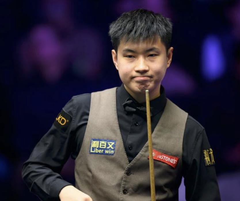 最后两局，赵心童感觉状态回来了。谁也没想到，今天凌晨第二阶段，比分竟然还是6