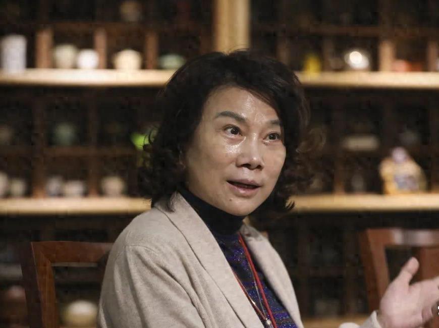五行八卦，阴阳平衡，祖宗之法不可忘，绝对不能以偏概全，一点带面看问题，唐朝女人翻
