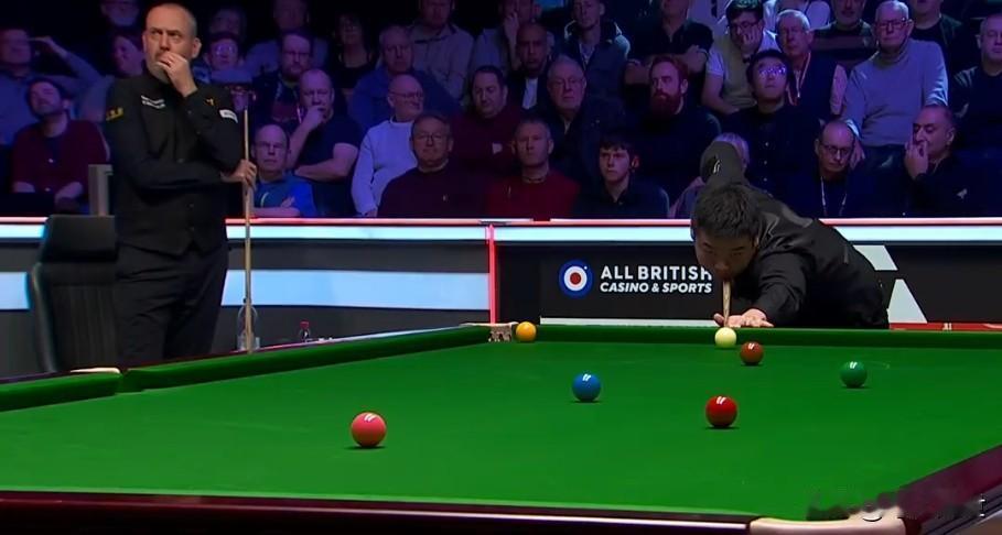 一胜一负！胜负的分野就取决在心态上。2025斯诺克英锦赛，刚结束了两场1/8决