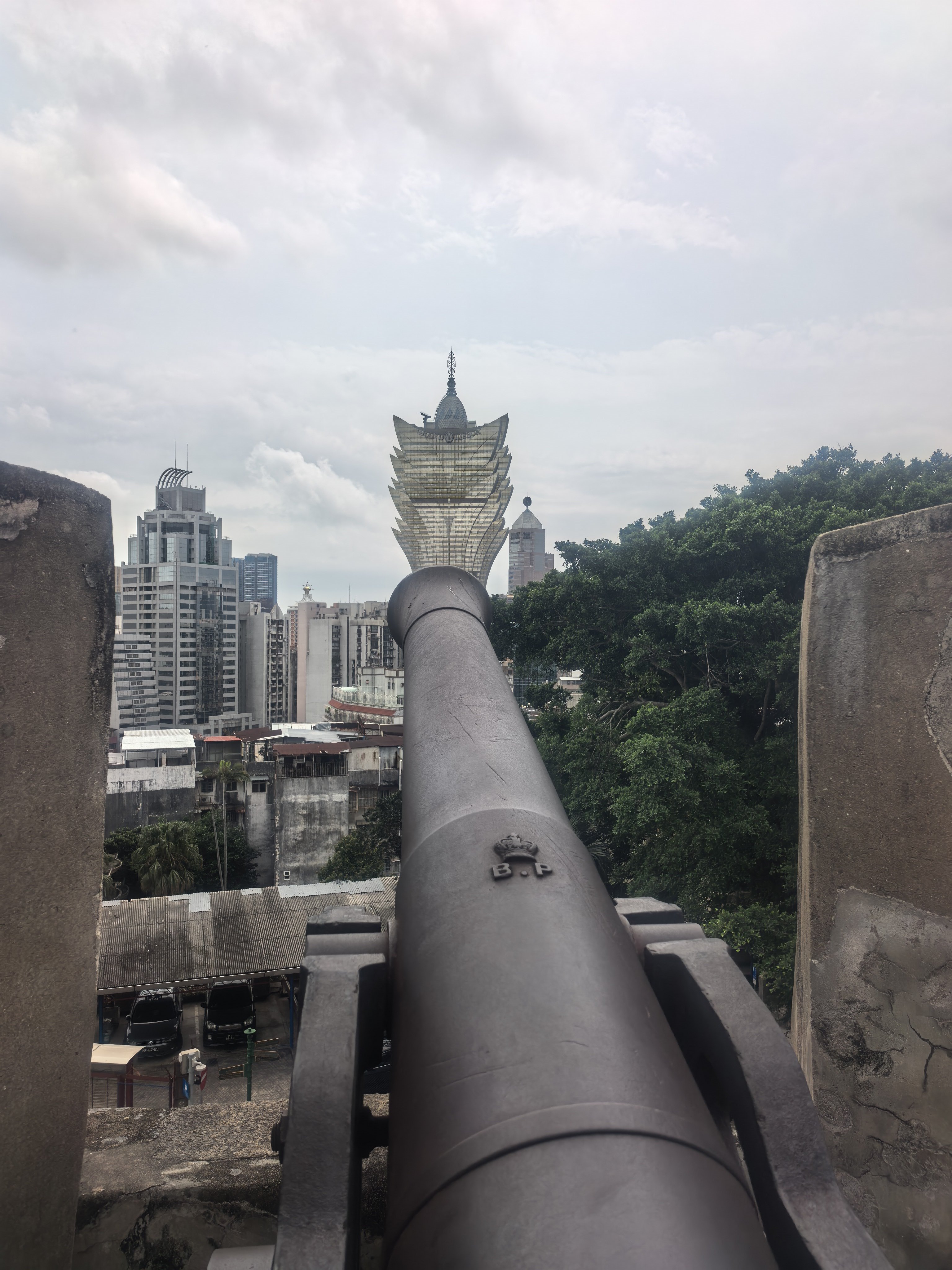 炮打葡京。澳门·大炮台