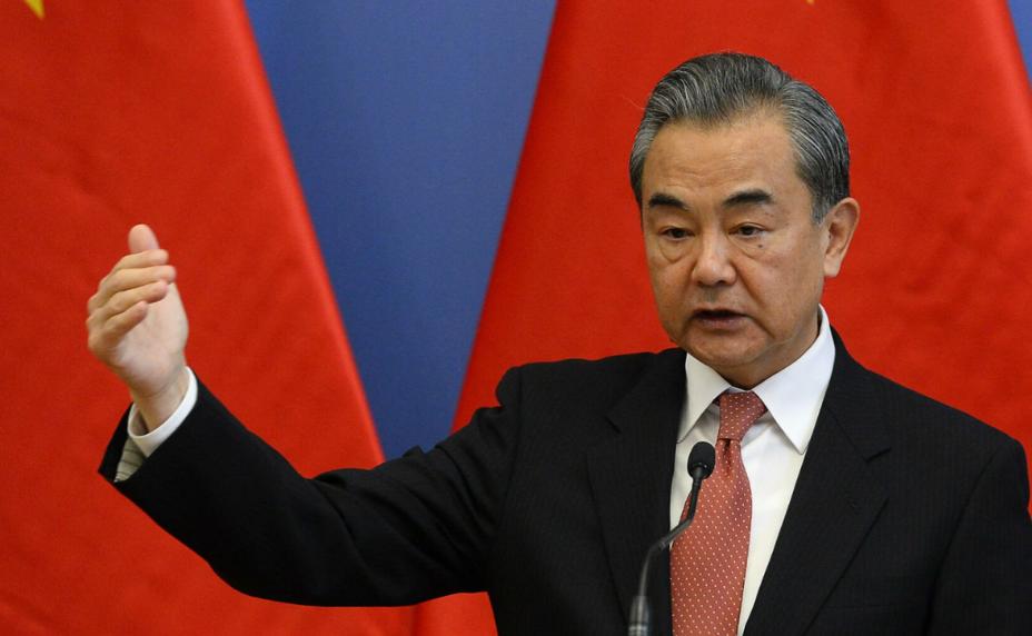 特朗普政府终于批准，王毅告诉全球，给中美交情定调。 2025至2026年初的