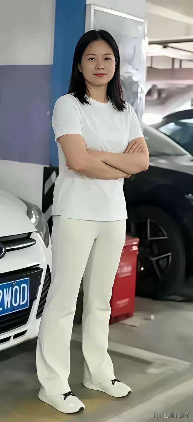 长沙体育局的彭处长，接下来可能面临的三个处理。第一个：党内警告，一年内不能评优
