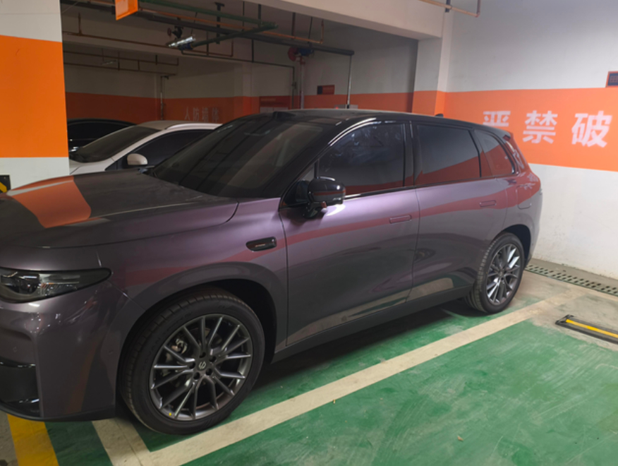 30岁第一款电车零跑c10提车感受提车：2025年终于买了家里第一辆电车，