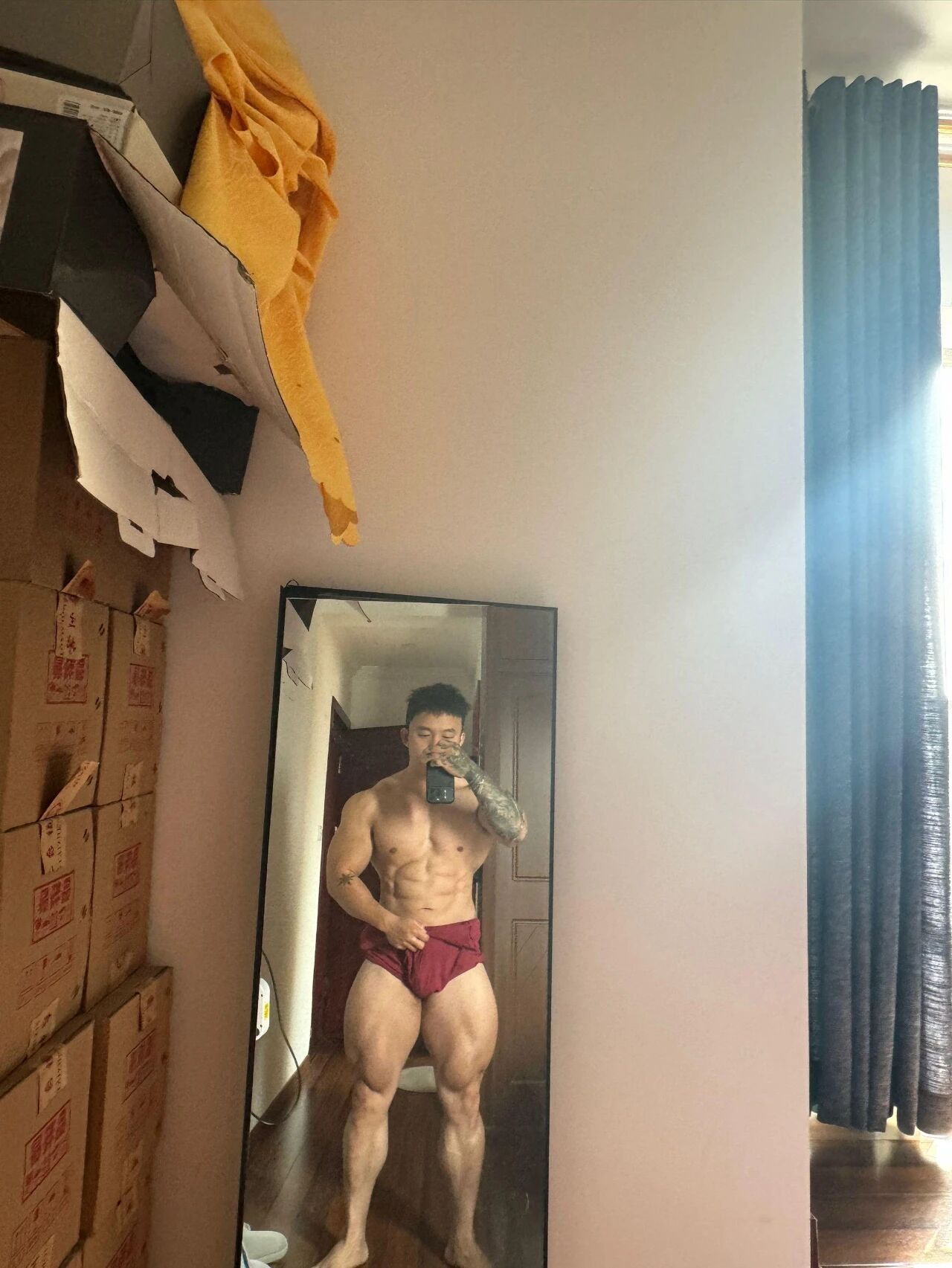 你想要的生活，得自己挣；你想去的远方，得自己闯。