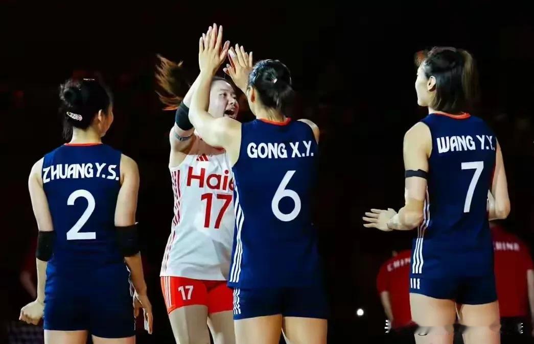 女排世锦赛，16强已出14席，分别是1，🇨🇳中国女排———李盈莹领衔2