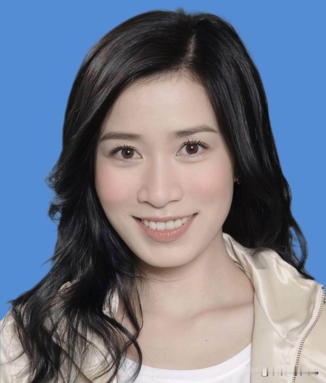 佘诗曼这个人，我真的看不懂了，她再过一年就52了，不结婚不生子，就一心扑在工