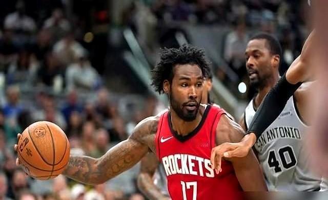 那个能拼能抢的悍将，火箭队终于盼回来了啊！没错，就是伊森！因为腹斜肌拉伤