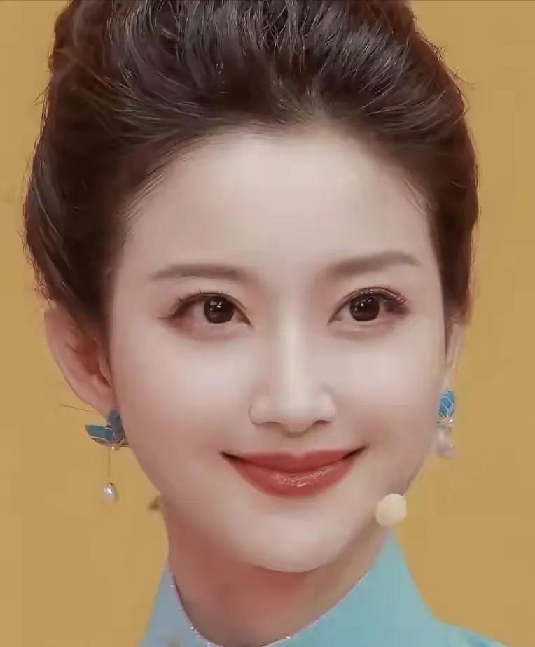 颜值比马凡舒龙洋好看，喜欢性格开朗活泼人缘好有亲和力的刘心悦说起主持人刘心悦