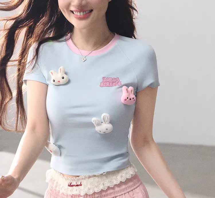 李小璐这套衣服不错哦
