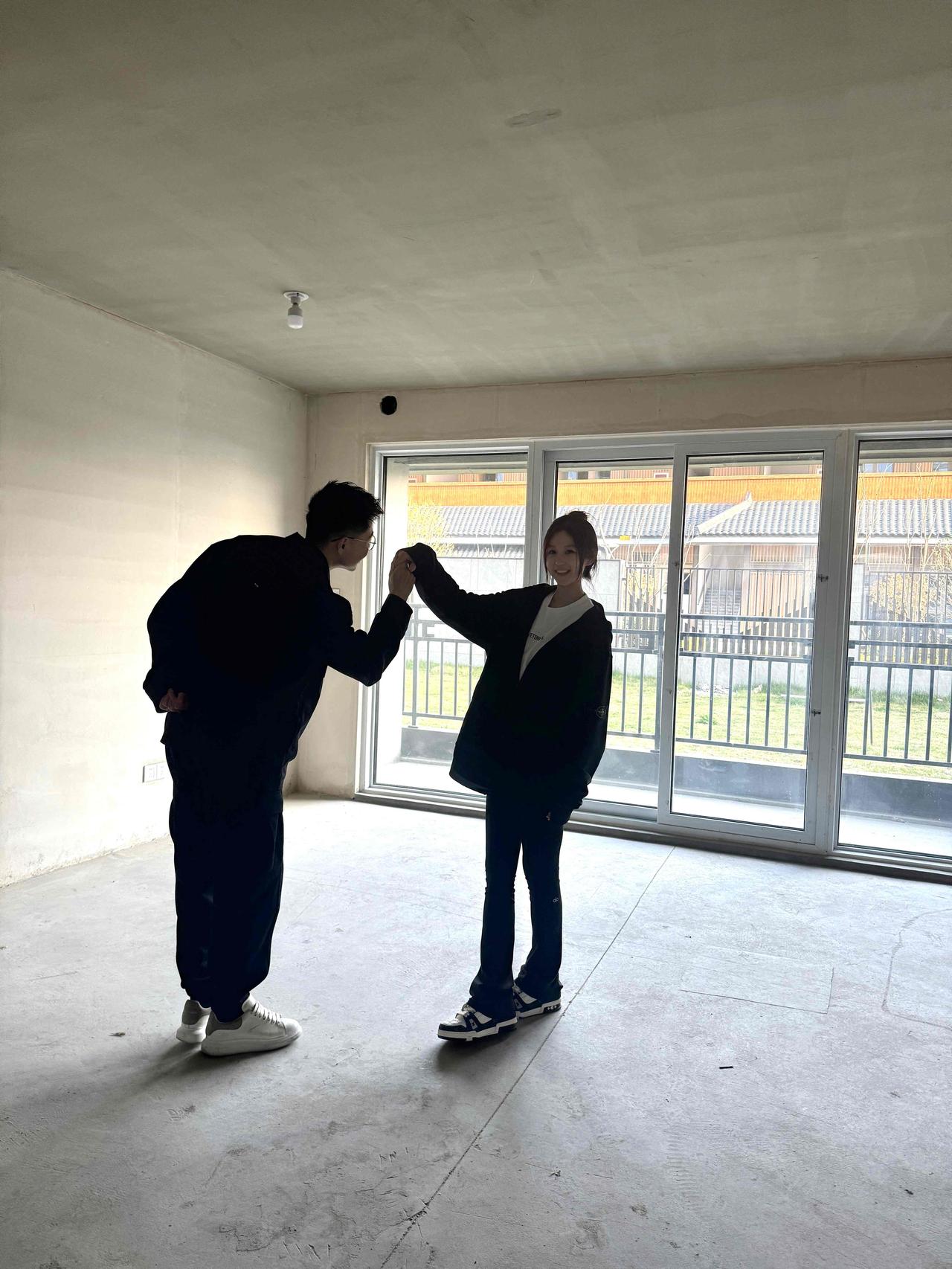 苏州一女子晒出自己新家，别人嫌弃的一楼下跃，她和家属花了200天、150万，改成