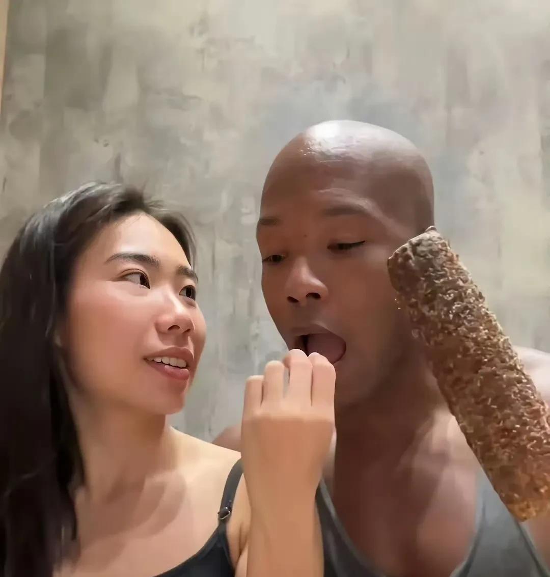 不少国女在择偶时，把国男脱发当成“硬伤”。相亲时，一看到头发稀疏的国男，就满脸