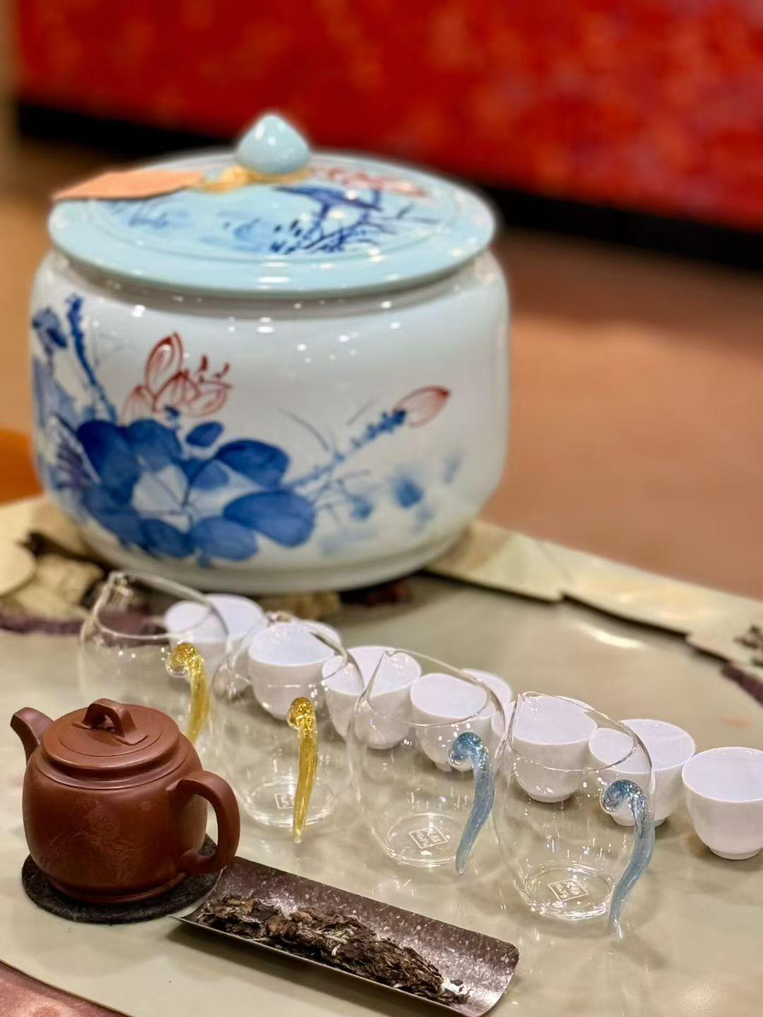 看看你有几条中标，[吐舌头眯眼睛笑]1、电话开始免提了2、取件码一路走一路念叨3、出门