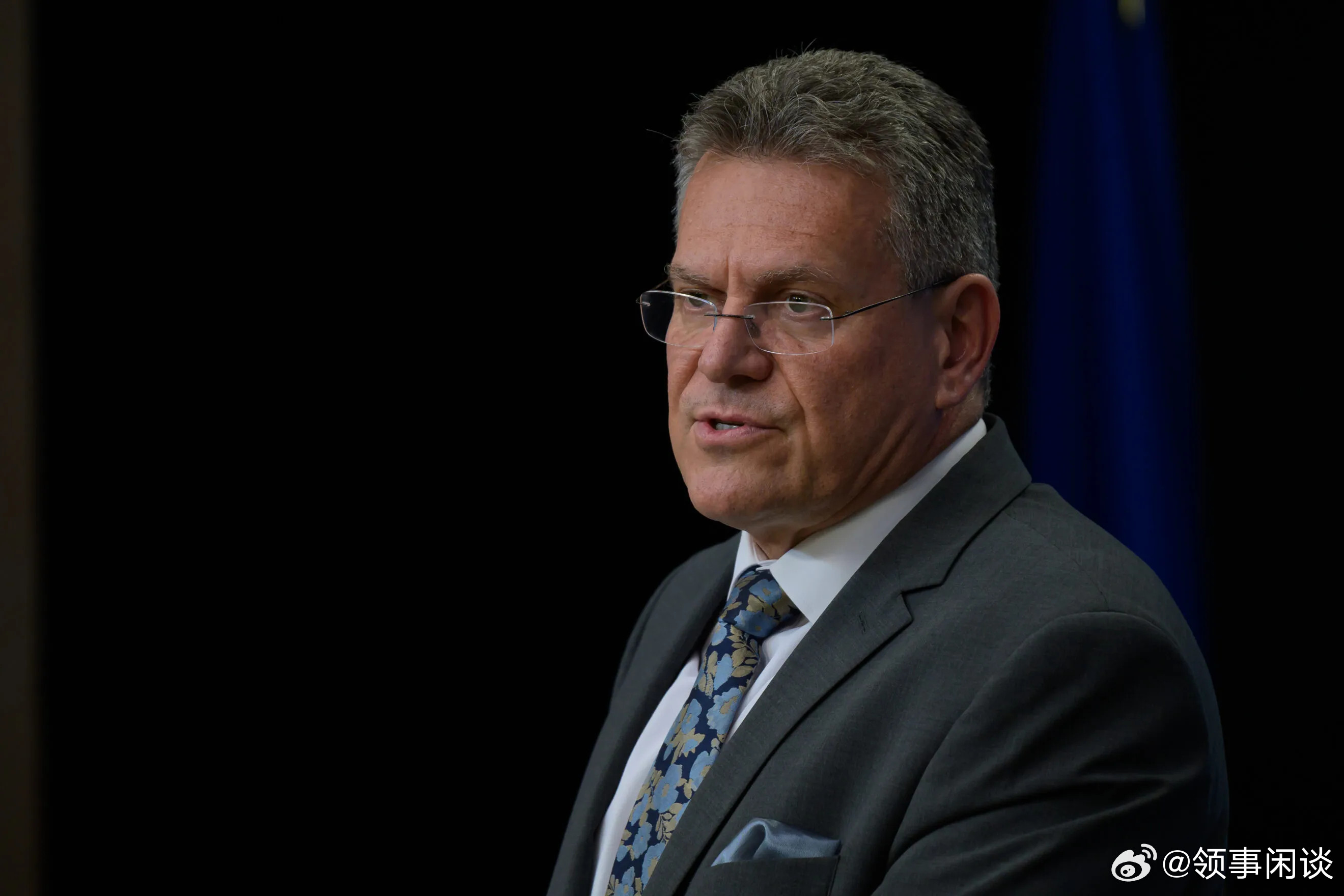 【欧盟正推动与美国和英国建立西方钢铁俱乐部】（政治报）欧盟贸易专员马罗什·谢夫乔