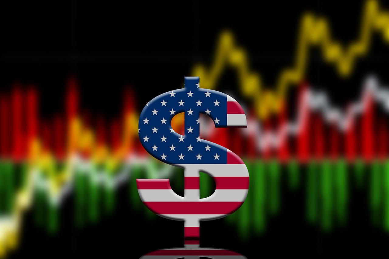 美国GDP世界第一的招牌确实还挂着，但你看看它现在修个路、造艘船都得费劲凑人。这