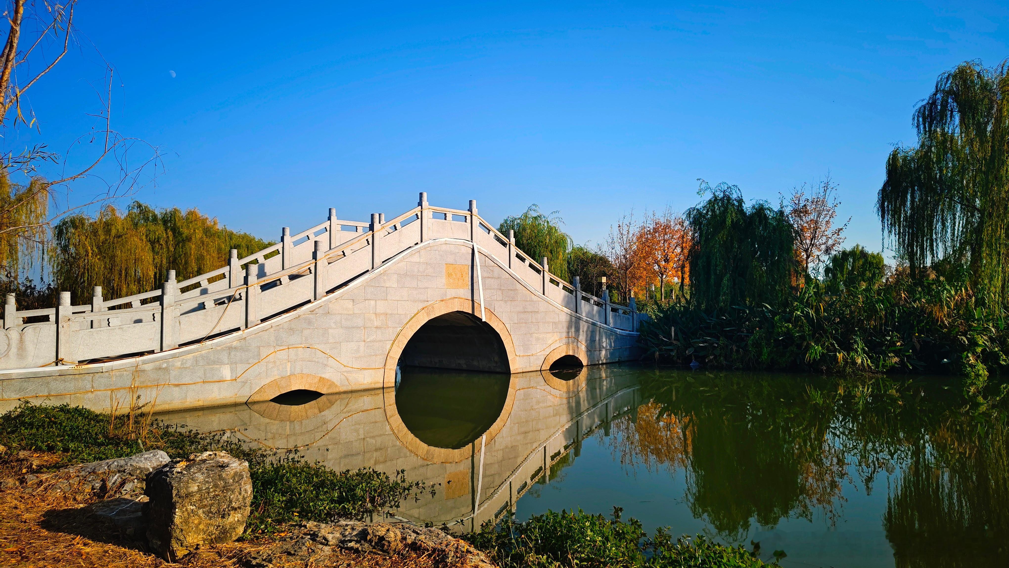 世界总矛盾来到了一个临界点，很难调和了。最后的终极选择可能就是大家都不想看到的军