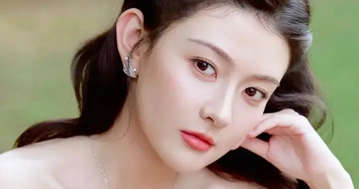 高清女神壁纸(710)梁洁
