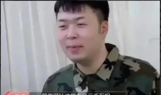 一次，杜海涛当着母亲的面问沈梦辰：“你可以给我妈3000万吗？”沈梦辰灵机一动，
