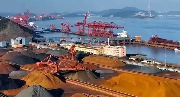 中国略施小计，日企纷纷逃离本土，高市慌不择路，酝酿一个大计划最近海关数据一出