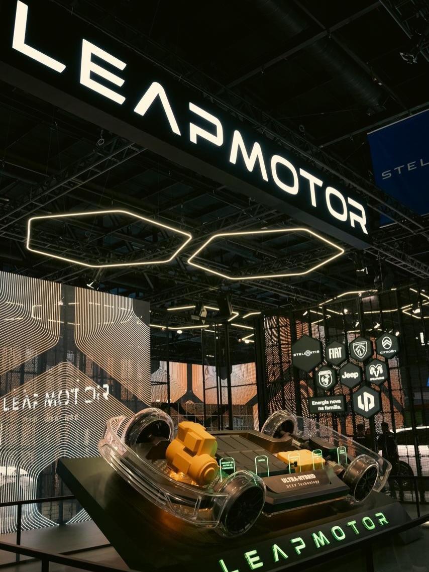 重磅出击南美！零跑三款SUV亮相圣保罗车展，800+海外网点巩固全球布局。 