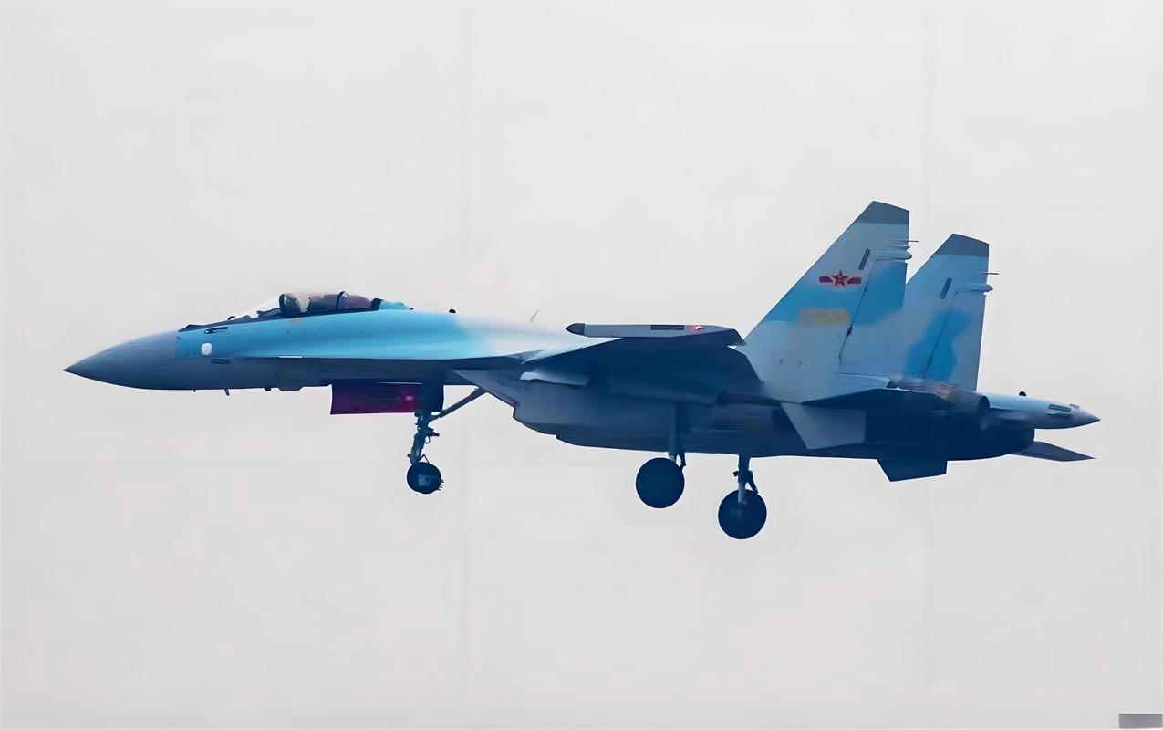 24架苏-35该怎么处理，现在成了一个让人头疼的问题。咱们空军手里的这批苏-35