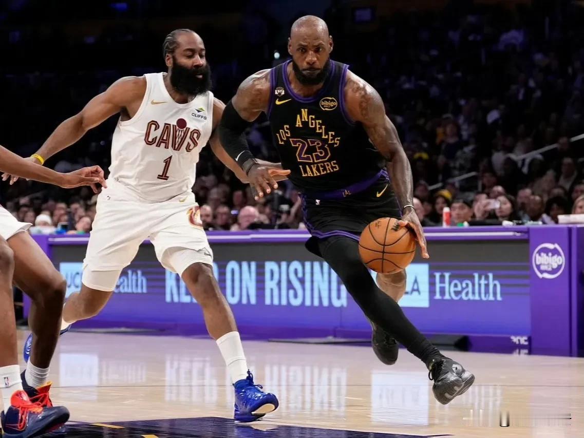 NBA现役号称“全能战士”，却有明显弱点的球星，就这7位。一些球员数据非常漂