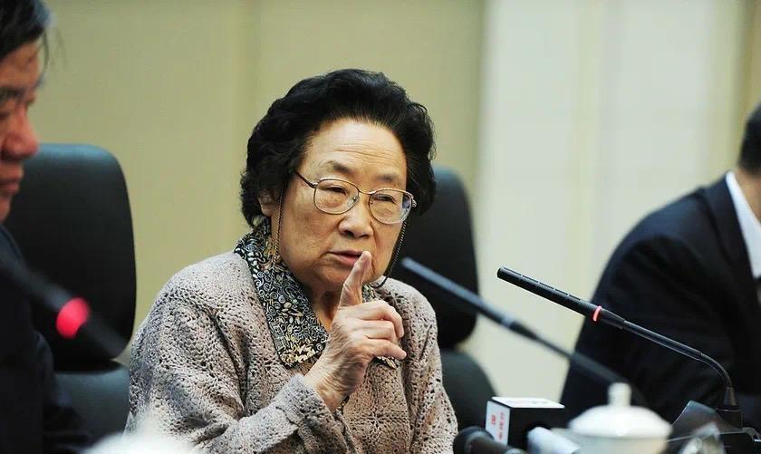 我国诺贝尔医学奖得主屠呦呦获选美国国家科学院士2015年获得诺贝尔医学奖的中