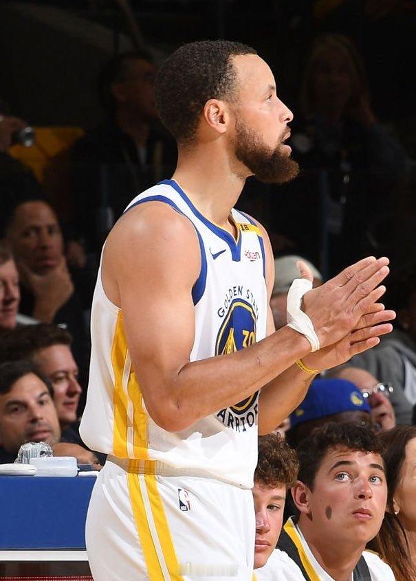 ESPN名记蒂姆·波恩泰普斯给20位教练/球探/高管做了一份问卷调查，对于谁是现