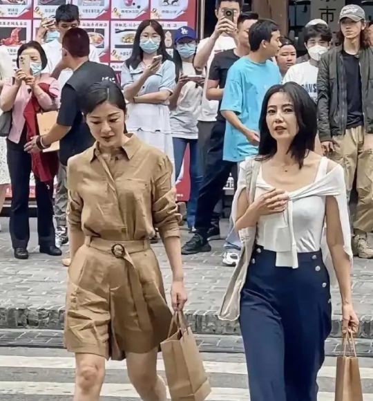 女神高圆圆如今也老了啊！