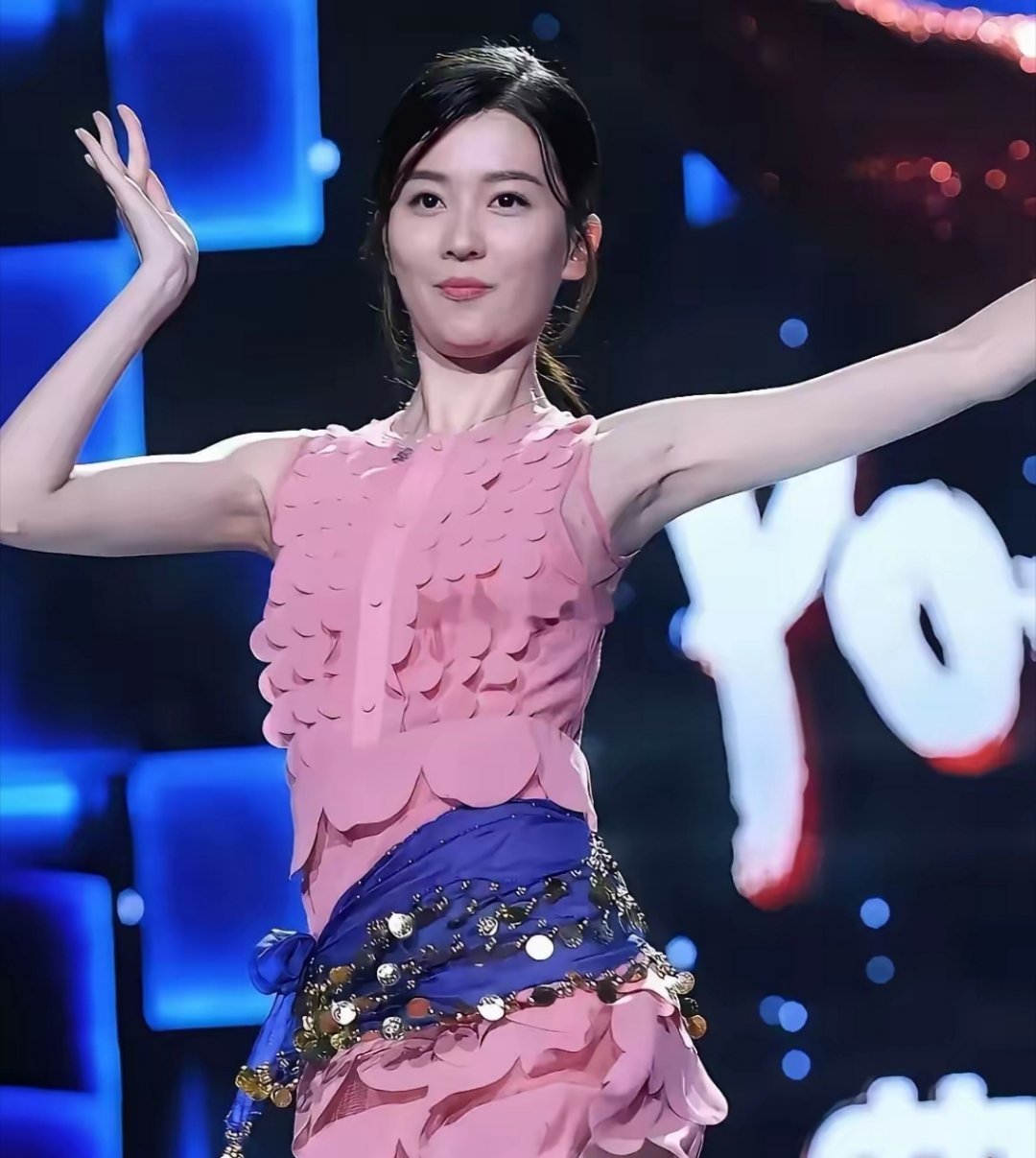 演欢乐颂的乔欣不是去当富太太了么?怎么又突然出来挣钱了，感觉没以前好看了今后应该