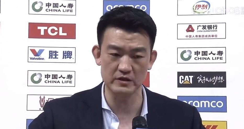 炸了！王博这回是真不能忍了！昨晚广厦主场两分惜败，裁判最后三分钟的操作直接让现场