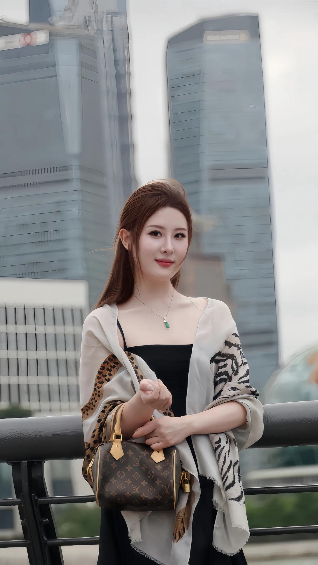 生活很好，记得微笑，众口难调，开心就好！美女究竟能有多美有哪些美女让人过目难忘？