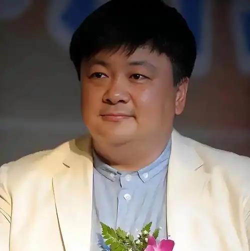 1991年，洪剑涛把10万元借给家中保姆买房，没要借条，也没催她何时归还。十几年