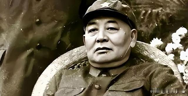 他是抗美援朝“王牌军长”，却只被授予大校军衔，晚年毛主席痛下决心追加：开除党籍