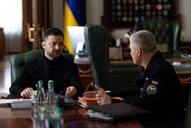 打了四年仗，俄军到底伤亡了多少？最近泽连斯基甩出一份“内部机密”，说俄军已经损兵