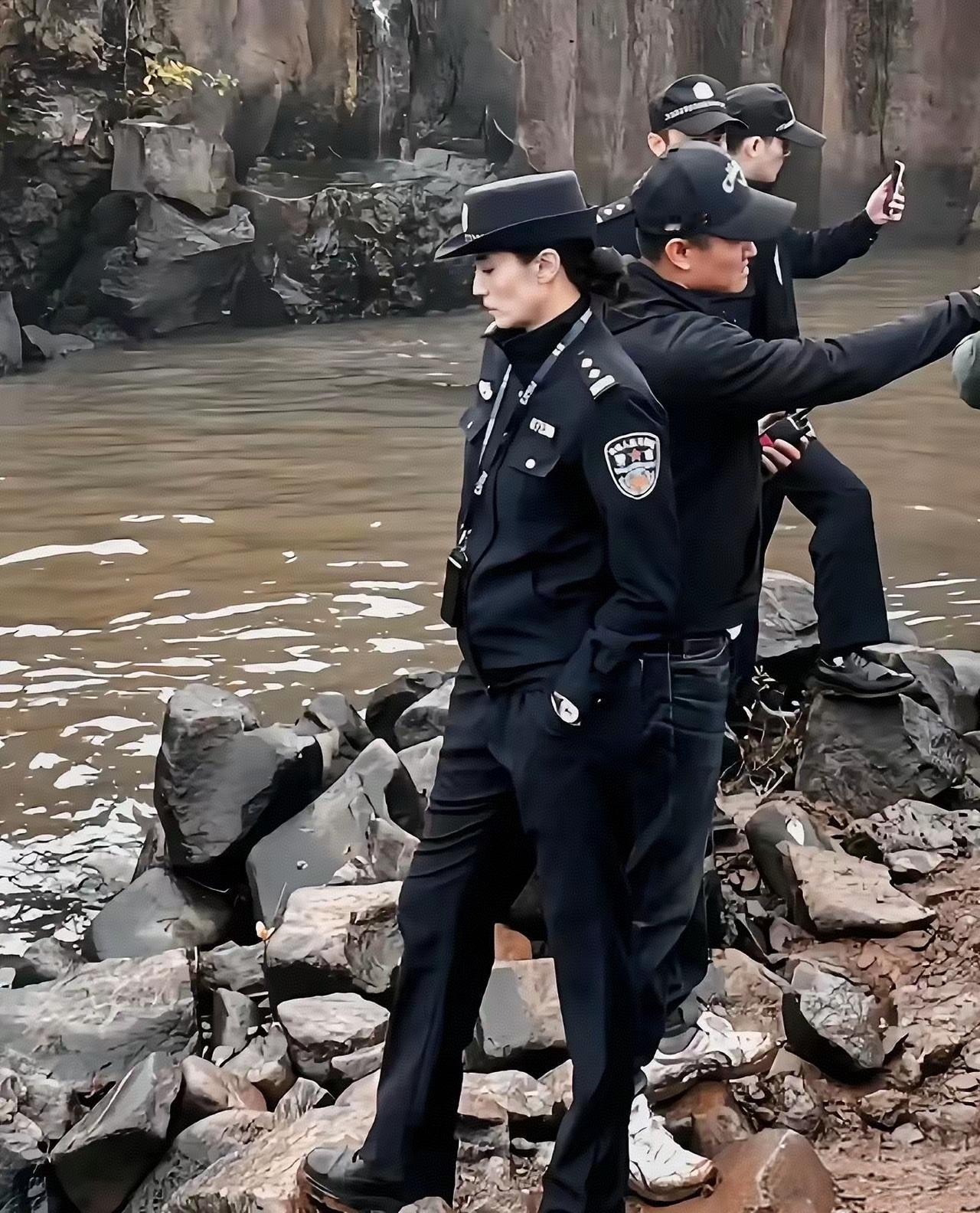 如何看待得到一点权力就装的人?​​一位派出所所长，家庭聚会的时候，经常把一句话