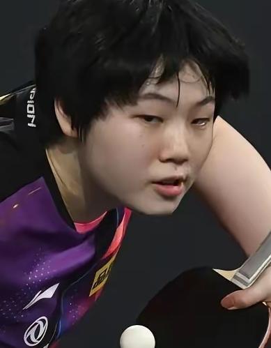 蒯曼这小将太猛了！日乒女队主力被她打了个遍，大藤沙月被打得抱头蹲台下，早田希娜都